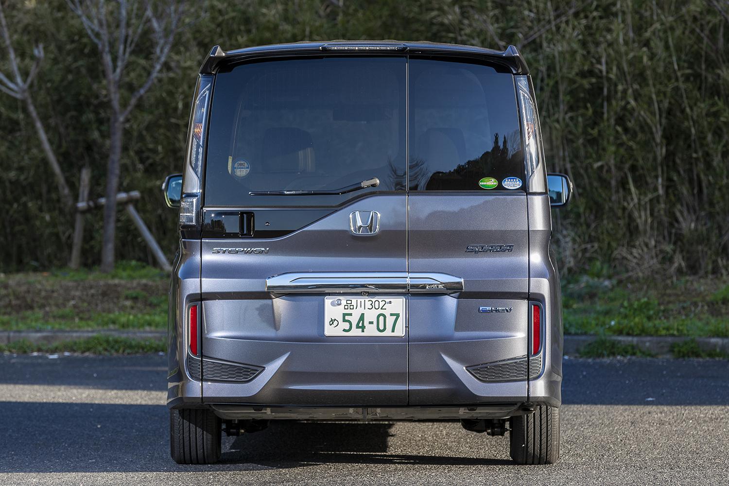 新型ステップワゴンは先代の秘密兵器 わくわくゲート が廃止 ものすごーく便利なのに 不評 だった理由とは Web Cartop 自動車情報サイト 新車 中古車 Carview