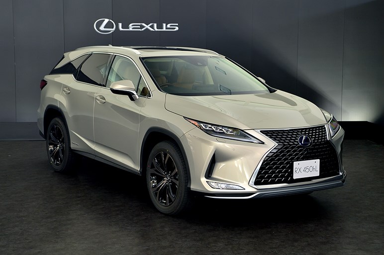 レクサスの主力SUV、RX改良版を初公開。ナビ操作はタッチパネル式に変更