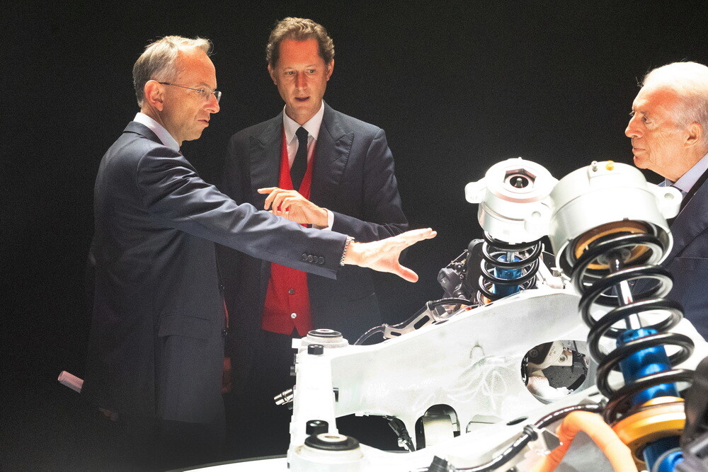 V6、V8、V12内燃エンジンは継続！フェラーリが明かす次の10年に向けた戦略計画【年間平均4台の新車を発表】