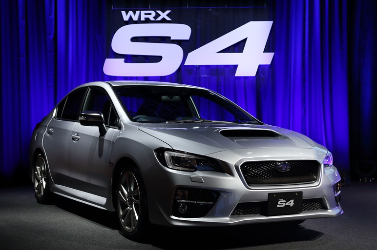 スバル、新型WRX S4／STIを新社屋で発表