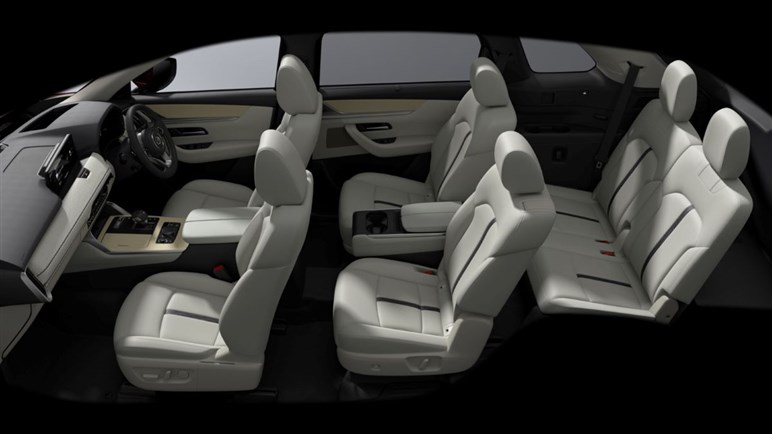 【1000万円超え】でも欲しい「アルファードPHEV」の敵は「CX-80」。価格や装備を徹底比較