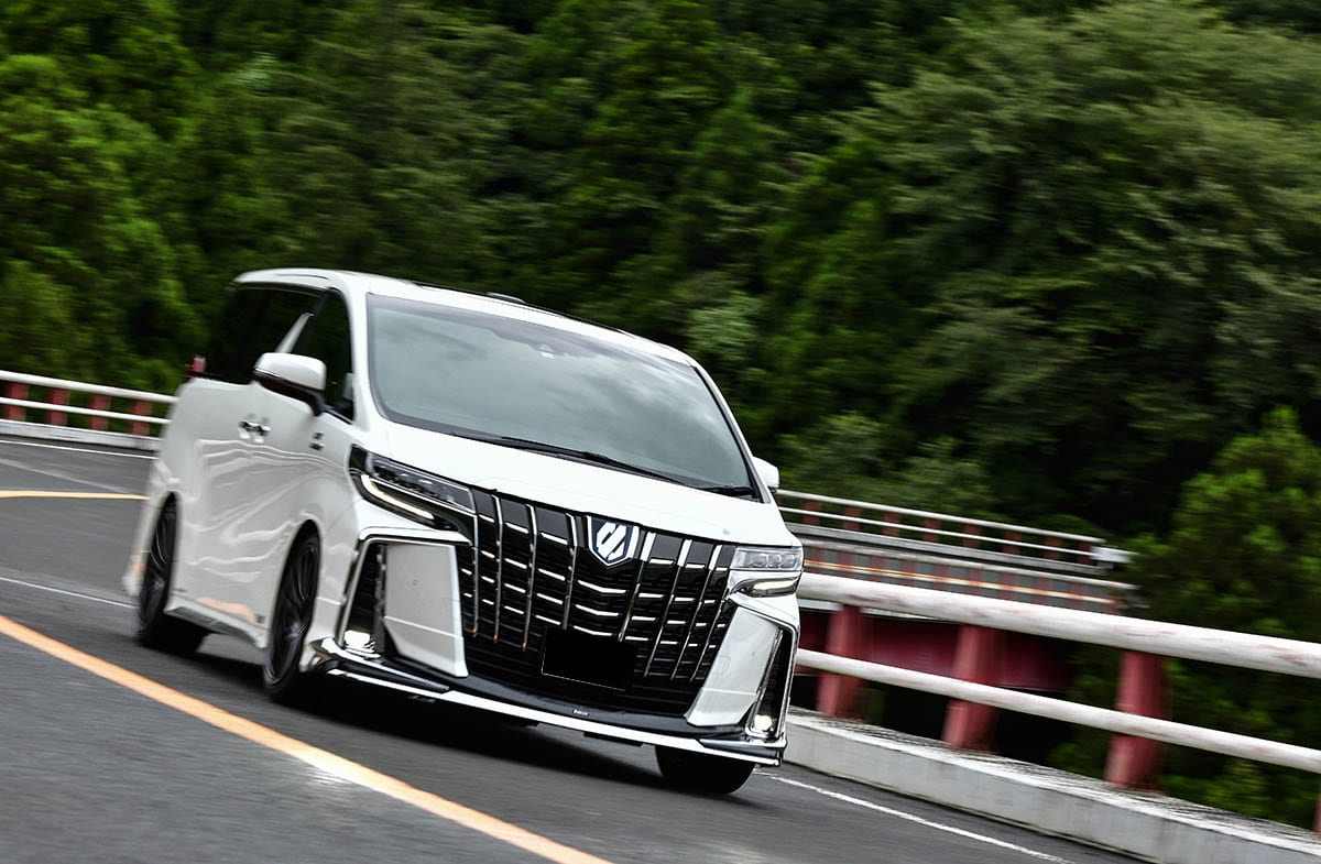 10 万円でもこんなに多機能 売れ筋価格帯の車高調キットを連載で深掘り 第2弾はブリッツ ダンパーzz R スタイルワゴン ドレスアップナビ 自動車情報サイト 新車 中古車 Carview