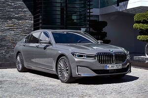 マイチェンしたBMW 7シリーズの目玉は巨大グリルだが、意外や乗り心地が大きく改善