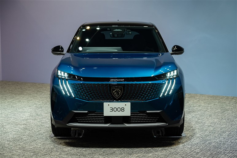 【新型プジョー3008】8年ぶりのフルモデルチェンジ。電動化とファストバック採用で次世代へ進化