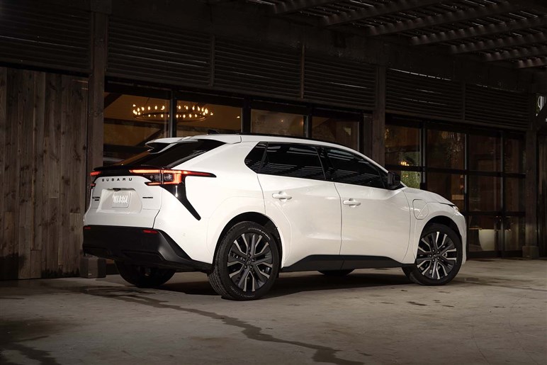 スバル新型EV「トレイルシーカー」登場 日本導入は2026年、価格は750万円前後か？