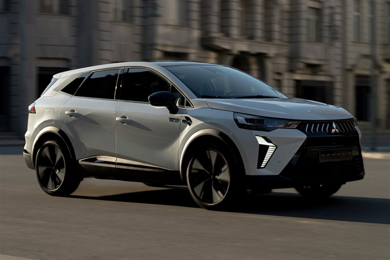 【13年ぶりの復活】三菱が新型コンパクトSUV「グランディス」を発表。ルノーのOEMで欧州市場に年内投入へ