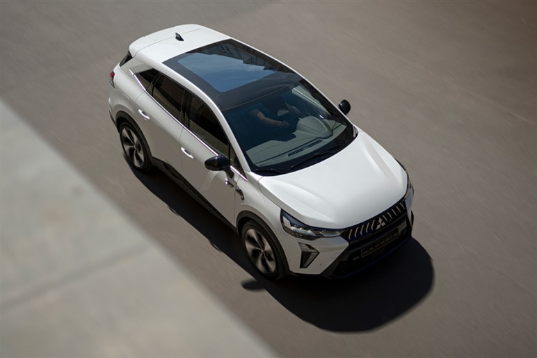 【13年ぶりの復活】三菱が新型コンパクトSUV「グランディス」を発表。ルノーのOEMで欧州市場に年内投入へ