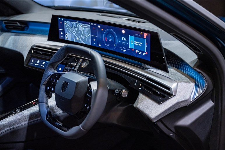 【新型プジョー3008】8年ぶりのフルモデルチェンジ。電動化とファストバック採用で次世代へ進化