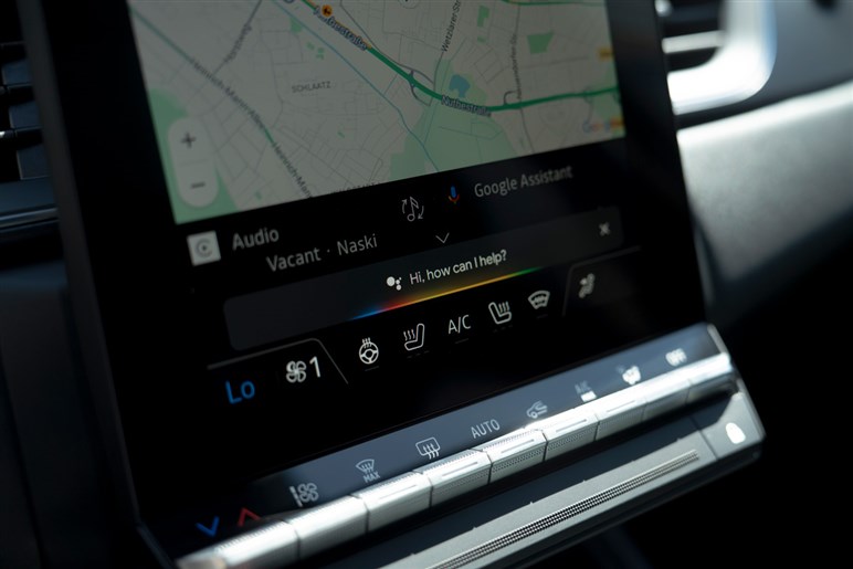 【13年ぶりの復活】三菱が新型コンパクトSUV「グランディス」を発表。ルノーのOEMで欧州市場に年内投入へ