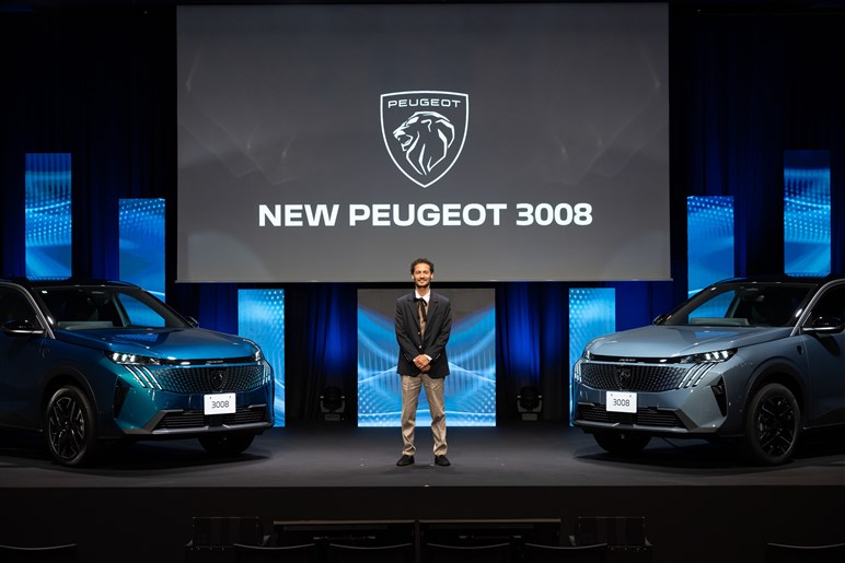 【新型プジョー3008】8年ぶりのフルモデルチェンジ。電動化とファストバック採用で次世代へ進化