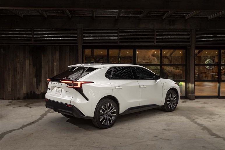スバル新型EV「トレイルシーカー」登場 日本導入は2026年、価格は750万円前後か？