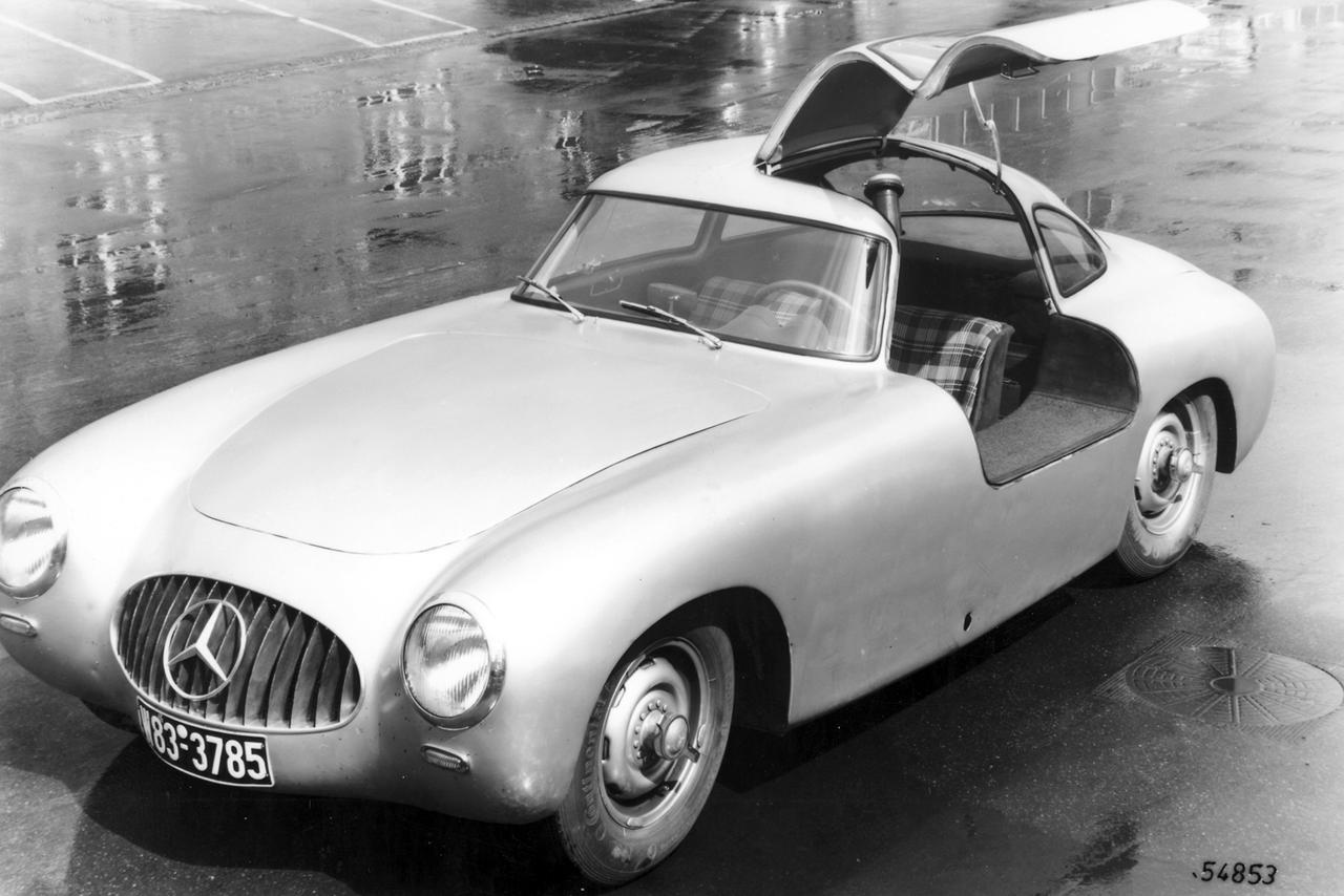 Frへの憧憬 15 メルセデス ベンツ 300slはガソリン車初の燃料噴射を採用したスポーツカー Webモーターマガジン 自動車情報サイト 新車 中古車 Carview