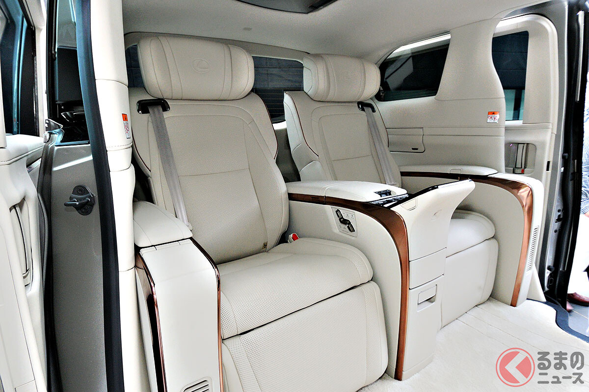 新型「4人乗り最上級ミニバン」登場へ 超豪華な「完全個室内装」がスゴい！ レクサス新型「LM」まもなく発売 2000万円