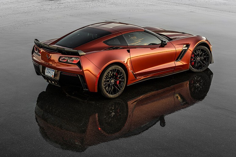 新型コルベットZ06試乗　V8過給 650ps/881Nm