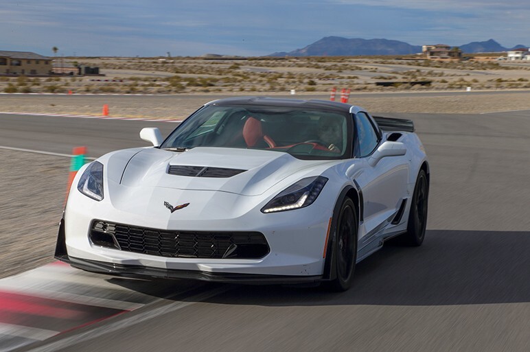 新型コルベットZ06試乗　V8過給 650ps/881Nm