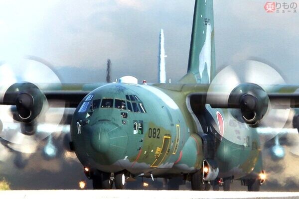 空自機がアラスカで圧巻の飛行！ 映画「トップガン」みたいな飛びっぷり!?  操縦席から撮影した映像が公開