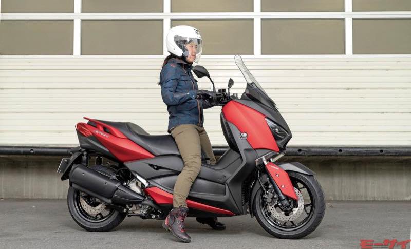 国産150cc 250ccスクーター 気軽に乗れそうだし足着きいいでしょ とは限らない 身長159cmの女性ライダーが8車を検証 モーサイ 自動車情報サイト 新車 中古車 Carview