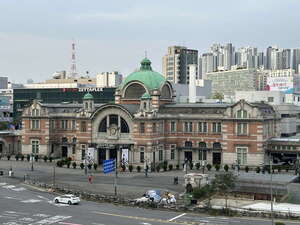 韓国に「東京駅に激似の駅舎」が実在!? その正体は… なぜここまで似ちゃったのか その背景とは