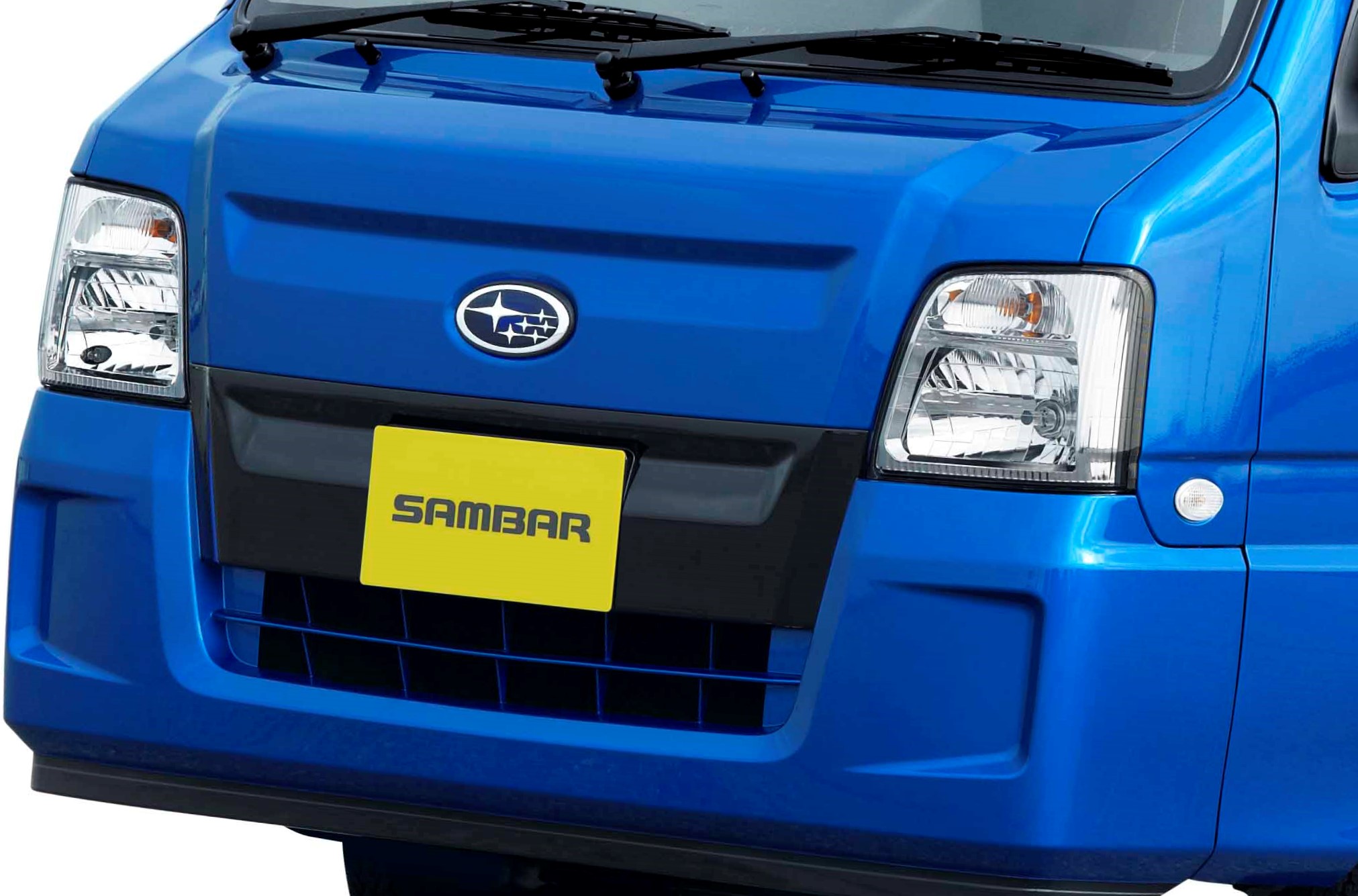 農道のポルシェ健在!! 絶版から8年 いまもプレミア価格のサンバー 人気の理由と実情