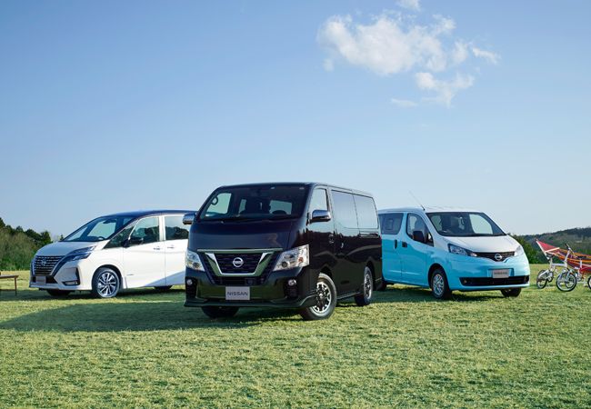 日産の車中泊シリーズ Nv350キャラバン マルチベッド Nv0バネット マルチベッドワゴン セレナ マルチベッド がオーテック専用サイトで公開中 カー アンド ドライバー 自動車情報サイト 新車 中古車 Carview