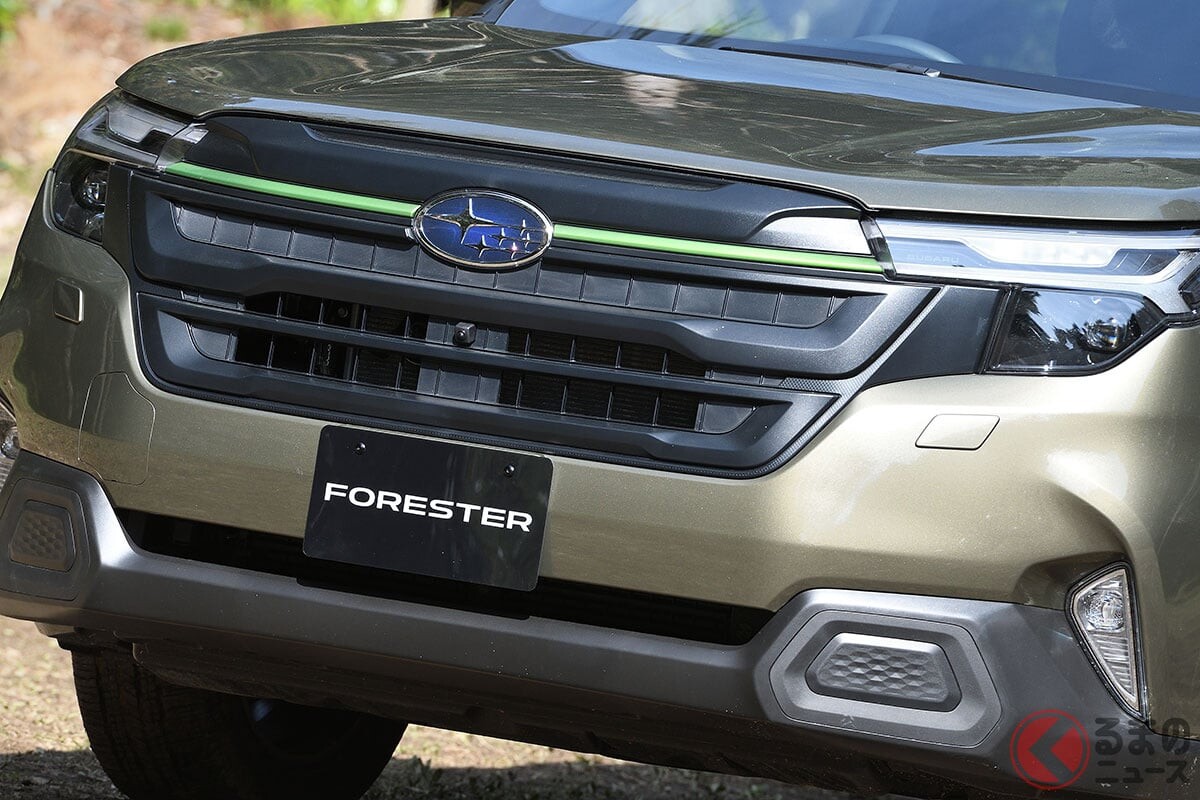 スバル新型「本格SUV」登場！ 高性能＆低燃費の「ハイブリッド」に人気集まる！ 注文殺到の新型「フォレスター」販売店での反響は？