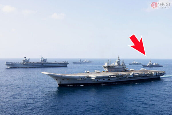 日英印みな初体験！ 就役間もない巨大空母2隻に挟まれた海自の護衛艦「歴史的な訓練でした」