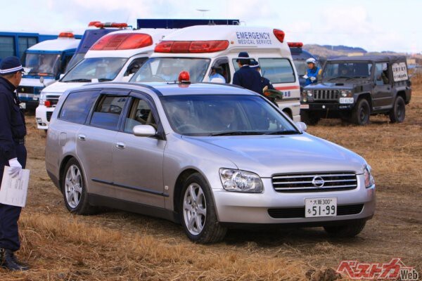 前代未聞のワゴンタイプ交通覆面。大阪府警のステージア登場の 前代未聞のワゴンタイプ交通覆面。大阪府警のステージア登場の