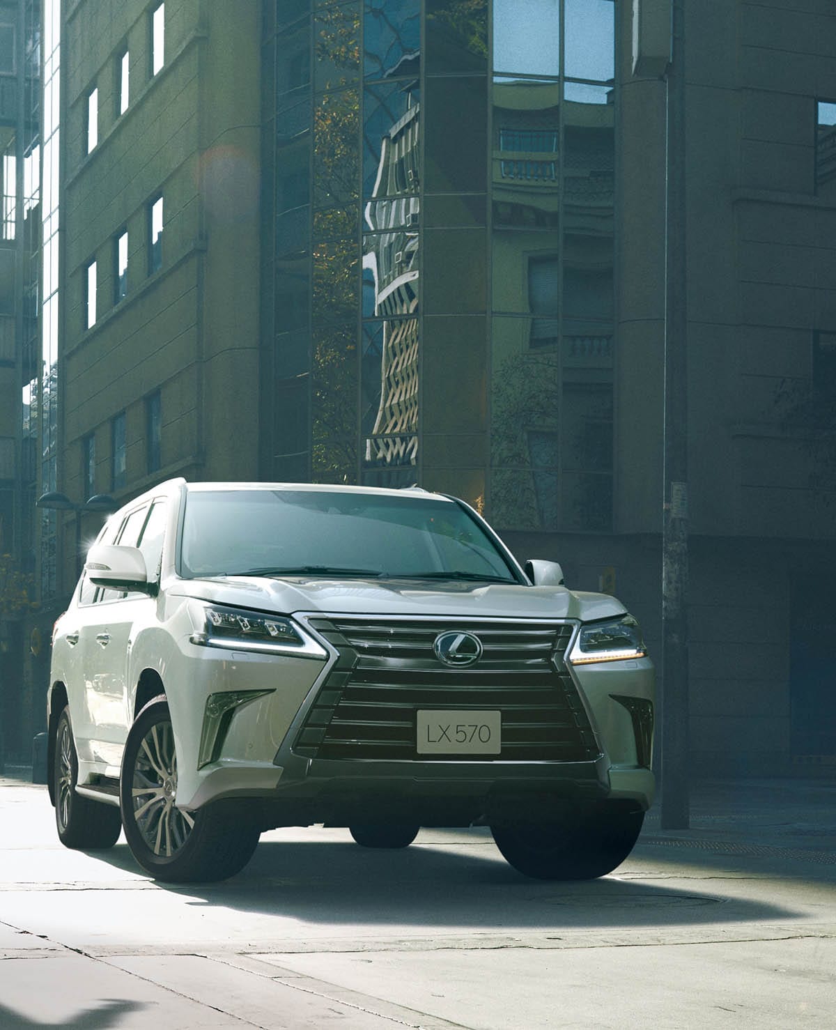 400万から1100万円 日本で買えるレクサスsuv4車種ぜんぶ知ってます 乗ってもカスタムしてもラグジュアリー スタイルワゴン ドレスアップナビ の写真 7ページ目 自動車情報サイト 新車 中古車 Carview