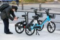 Acalie から「EVEREST XING CITYシリーズ」が登場！ 特定小型原付＆電動アシスト自転車をラインナップ（動画あり）