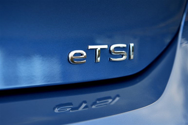 【君子は豹変す】VW新型「ゴルフ“8.5”」試乗。ネガを克服し「やっぱり素晴らしい」と思わせる出来だった