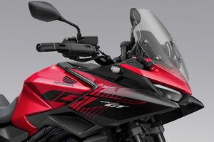 【ホンダCB1000GT】世界初公開！ CB1000ホーネットベースの新型直4スポーツツアラー発進!! ＜EICMAショー2025速報＞