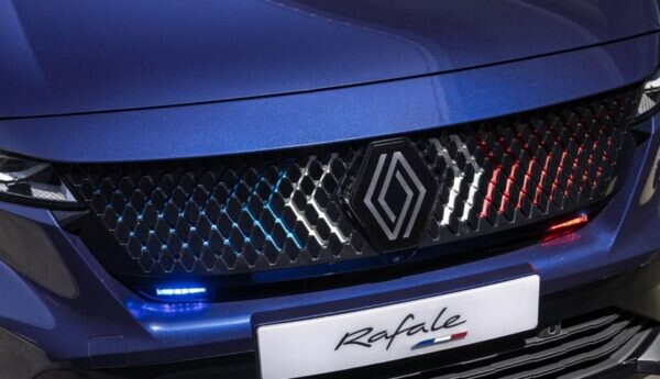 “戦闘機と同じ名前”の新・大統領専用車が誕生！ もちろん防弾のSUVタイプ 内装に木・石・皮!?