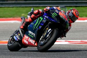 【MotoGP】苦戦するヤマハへの残留決めたクアルタラロ、24歳という若さも一因に？　31歳で移籍のマルケスが指摘「彼にはまだ時間が残されている」