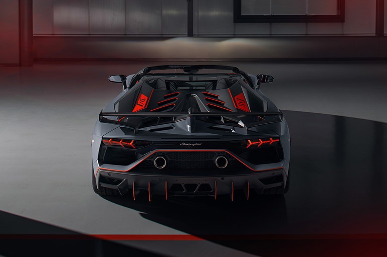 ランボルギーニ アヴェンタドールとウラカンの限定モデルを披露 Carview の写真 16ページ目 自動車情報サイト 新車 中古車 Carview