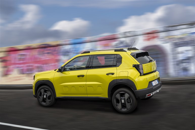 フィアットの重要な次世代車「グランデパンダ」発表。初代パンダがお手本のイタリアンデザイン