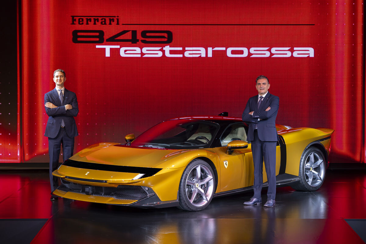 【フェラーリ】日本初上陸のPHEVスーパーカー「849テスタロッサ」は黄色かった