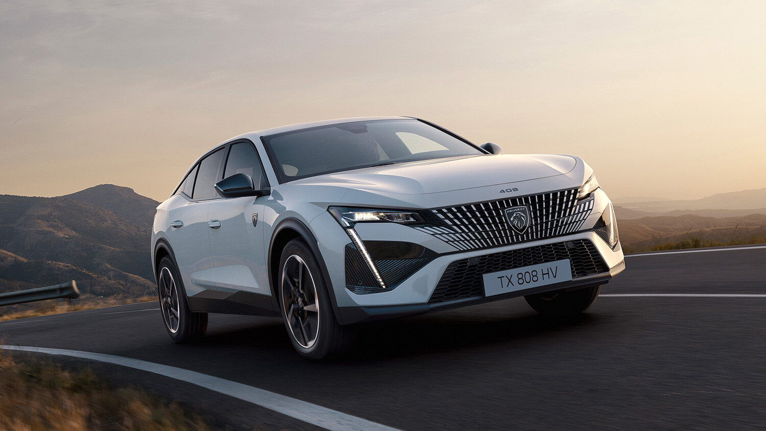 燃費は20.4km/Lを達成！プジョーがマイルドハイブリッド搭載モデル「408 GT Hybrid」を発売