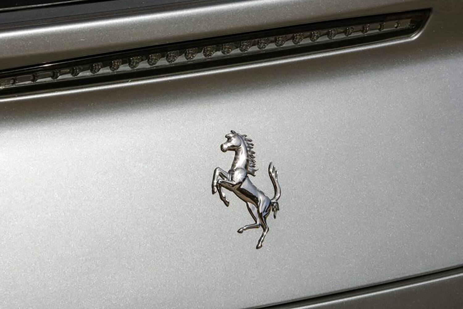 天下のフェラーリだってやっちまうことはある！　なぜか不人気な「V12＋４座」モデルの悲哀