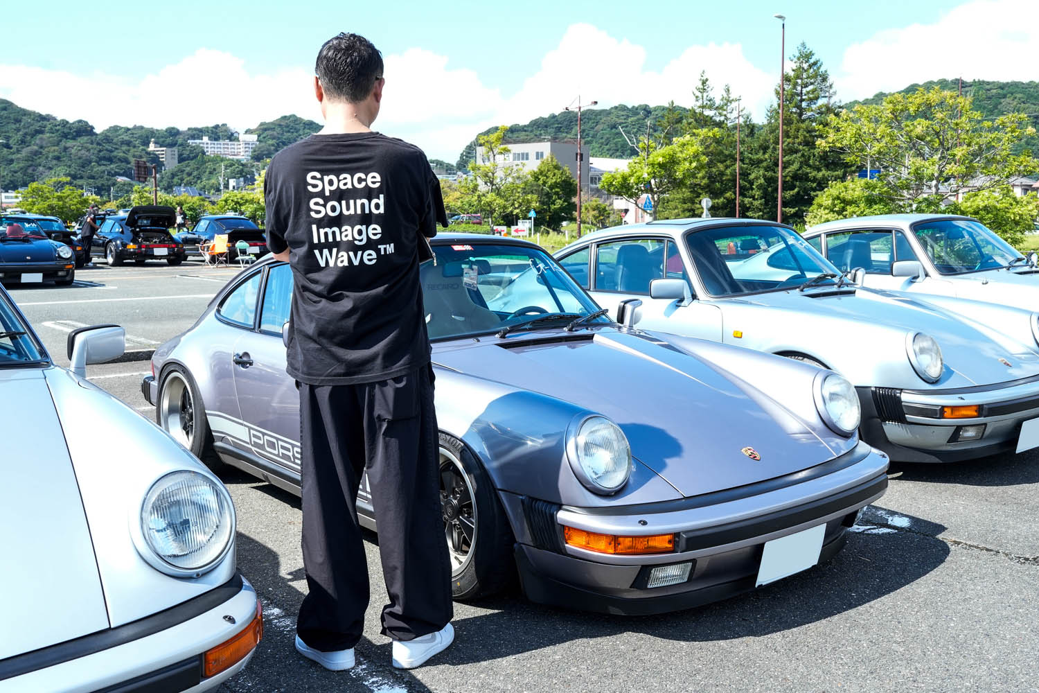 見た目は普通のポルシェ930型「911カレラ3.2」だけど…3.4