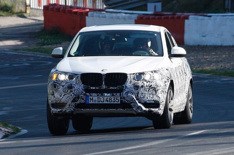 BMWの新SUVクーペ、「X4」がニュルで鍛練中