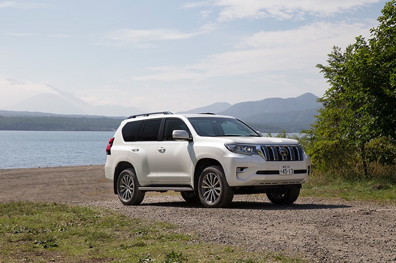 Mc版プラドに試乗 見た目はイマ風になっても懐かしのクロカン四駆風味が残る Carview 自動車情報サイト 新車 中古車 Carview