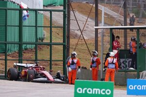 フェラーリがランキング4位に後退。ルクレール「もらい事故で選手権2位が絶望的に」ハミルトンは接触＆ペナルティ