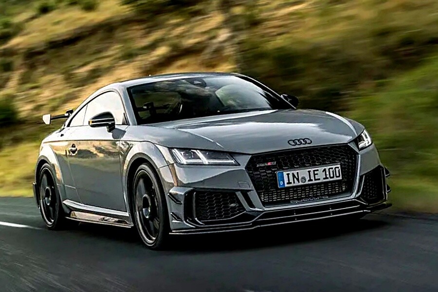 100台限定の最終仕様　アウディTT RS アイコニック・エディションへ試乗　直5ターボで惜別