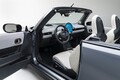 数少ない4人乗りのオープンカー！　新型「ミニ クーパー コンバーチブル」発売　納車は来年から