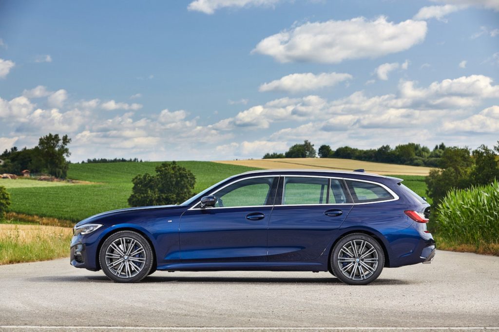 新型3シリーズ ツーリングが教えてくれた Bmwが ワゴン を作り続ける理由 初試乗 Genroq Web 自動車情報サイト 新車 中古車 Carview