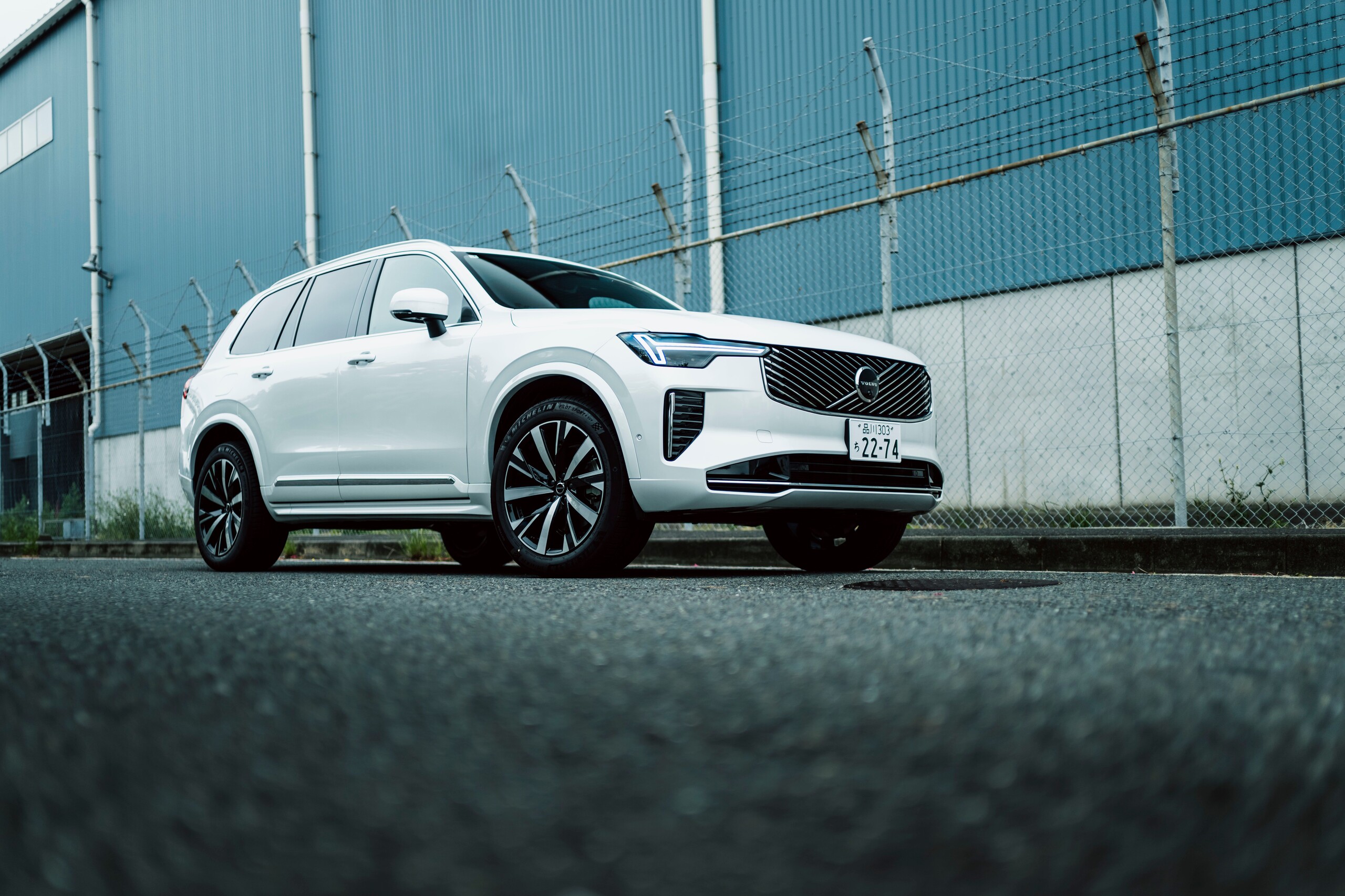 実は“お値打ち”な大型SUV！──新型ボルボXC90ウルトラB5 AWD試乗記