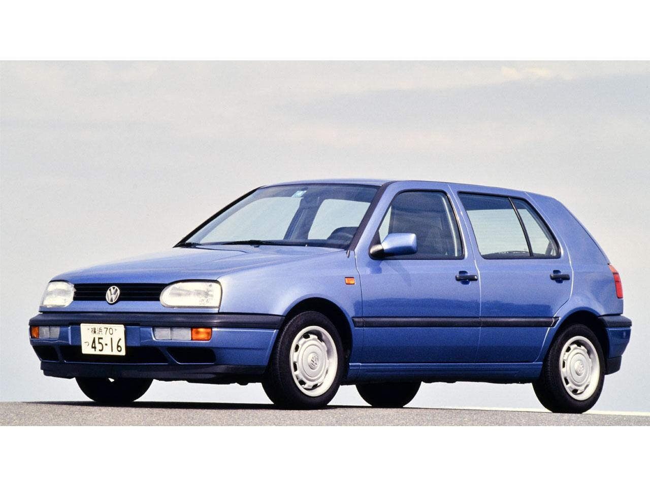 アウディすら凌ぐ高級感！？ゴルフIII GLi 4ドアで実感した「GOLF TO GOLF」の進化ぶりとは【Motor Magazine Mook  「VW ゴルフ クロニクル Vol.2」 ダイジェスト（2）】