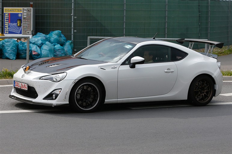GT86のプロトタイプをニュル近郊でキャッチ