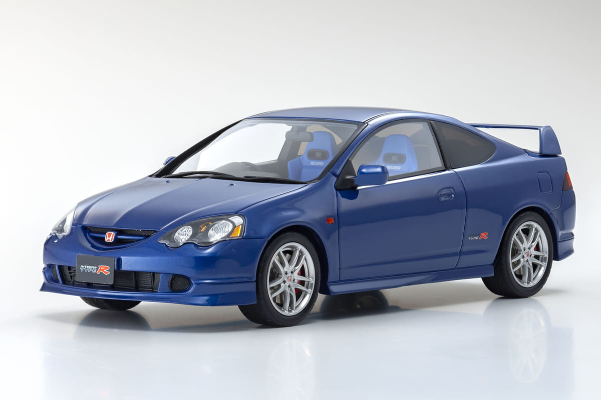 青と白の2色展開で世界限定300台 いまなお人気の ホンダインテグラ タイプr が1 18スケールになって京商より発売 Auto Messe Web 自動車情報サイト 新車 中古車 Carview