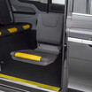 車いすでも乗降しやすいスライド式スロープも装備！LEVCがロンドンタクシーの電動化モデル「TX」を発売